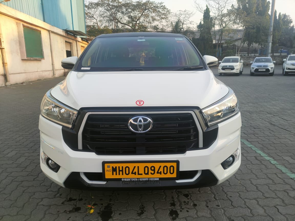 Innova Crysta Front